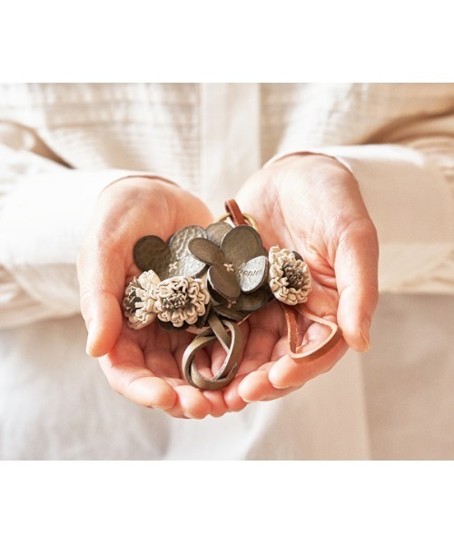 genten（ゲンテン） チャーム エヴァーチャーム シロツメクサ