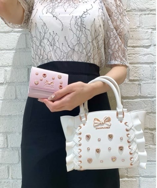 Samantha Vega ハンドバッグ レースアップハートビジュー
