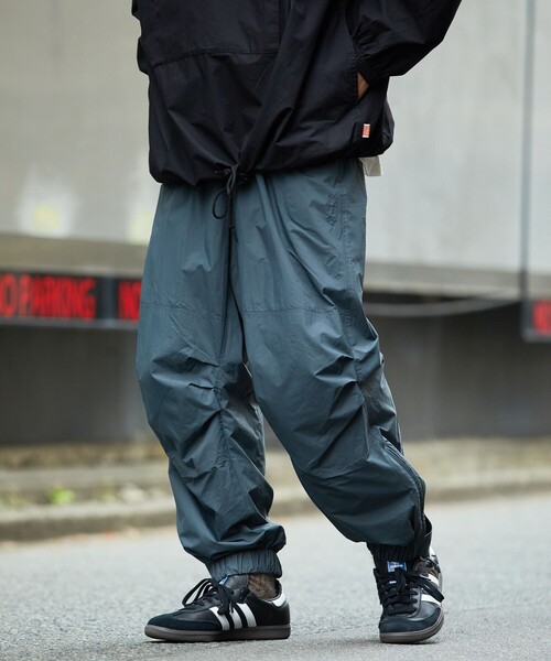 WEEKEND OFFENDER カーゴパンツ M BEN DAVIS カーゴパンツ 「BEN DAVIS/ベンデイビス」 スノー