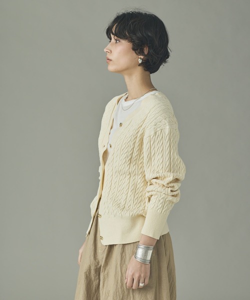 美品　Curensology アイボリー カーディガン Curensology（カレンソロジー） カーディガン /ローシルクケーブル
