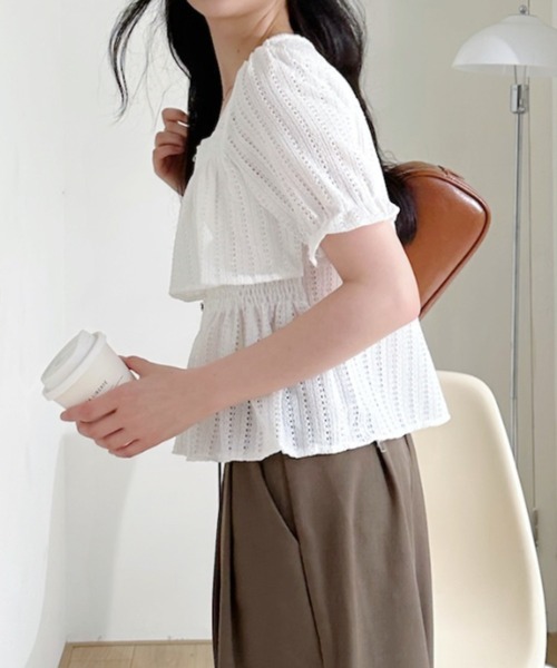 Ada. tシャツ 透かし編み スクエアネックパフスリーブ フレア