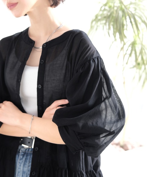 kaene バルーンスリーブシアーカーデ　黒　新品未使用 セール】【8色展開】さっと羽織れて、女性らしく見える。 バルーン
