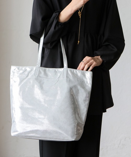 大人気 日本未入荷 Gina Tricot ミディ トートバッグ fit=scale-down,w=1200