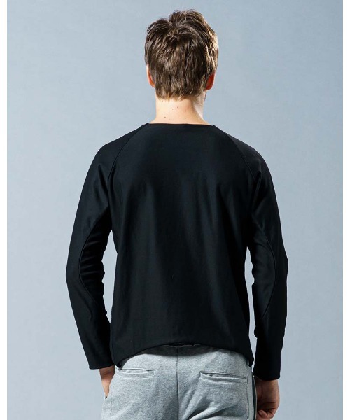 【となってい】 tシャツ Tシャツ twist raglan sleeve cut&sewn ZOZOTOWN PayPayモール店 - 通販 - PayPayモール ダヴルジェ