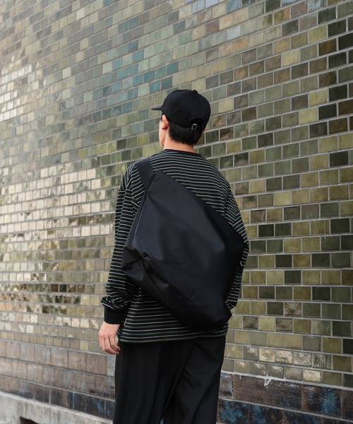 meltum ナイロンメッセンジャーバッグ BLACK 未使用品 meltum - 【残りわずか】Nylon Messenger Bag | ACRMTSM ONLINE