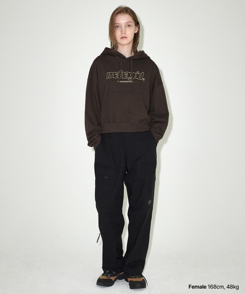 パーカー 「mahagrid/マハグリッド」 THIRD LOGO CROP HOODIE/サードロゴ クロップ プルオーバーパーカー レディース MAHAGRID パーカー 「mahagrid/マハグリッド」 THIRD LOGO CROP
