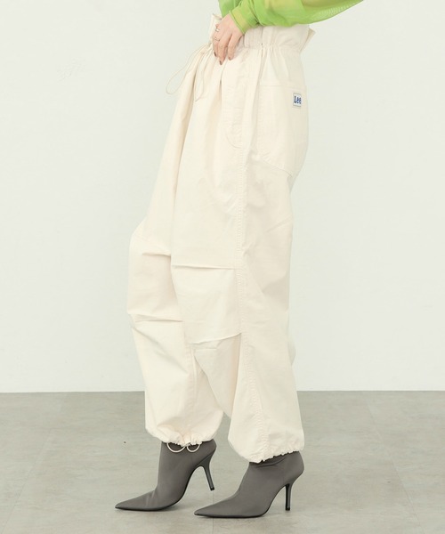 Lee ホワイト デニムパンツ Sサイズ　新品未使用 ガレージセール】【豊富なサイズ展開】Lee BABE ストレッチ