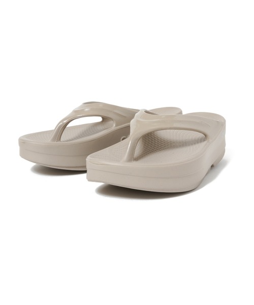 【夏に大活躍！！】＊OOFOS＊厚底サンダル Women's OOmega OOFOS ウーフォス WOMEN'S OOMEGA ウーメガ レディース