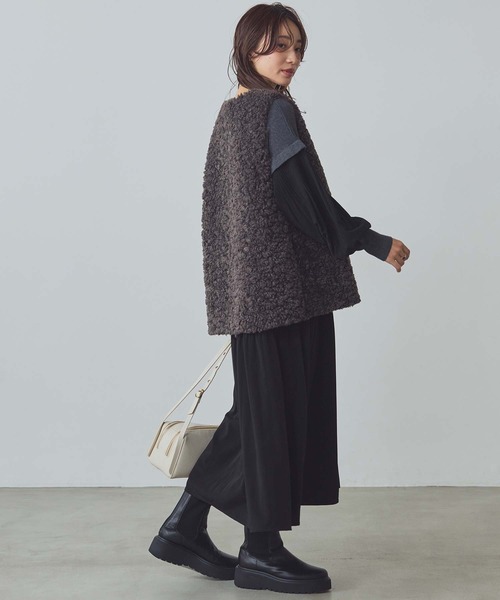 Gready Brilliant（グレディブリリアン） ワンピース Vネックニット