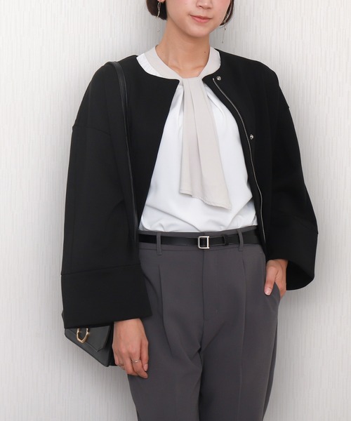 美品✨ ベイジ ノーカラージャケット ウエストリボン ベルト ギャザー ショート libelle more（リベル モア） ジャケット ノーカラージャケット