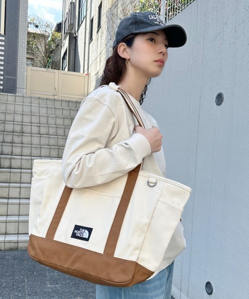 ☆ THE NORTH FACE☆新品未開封☆ベージュ ショルダー　トートバッグ THE NORTH FACE（ザ ノースフェイス） ノースフェイス トートバッグ