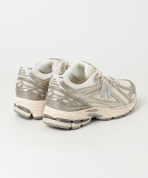 「New Balance」 ローカットスニーカー 24.5cm ゴールド レディースの画像