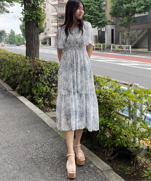 クルチアーニ　シルク100% フラワープリント　スキッパーワンピース　赤　ロング m_LL285_01_1697435544.jpg