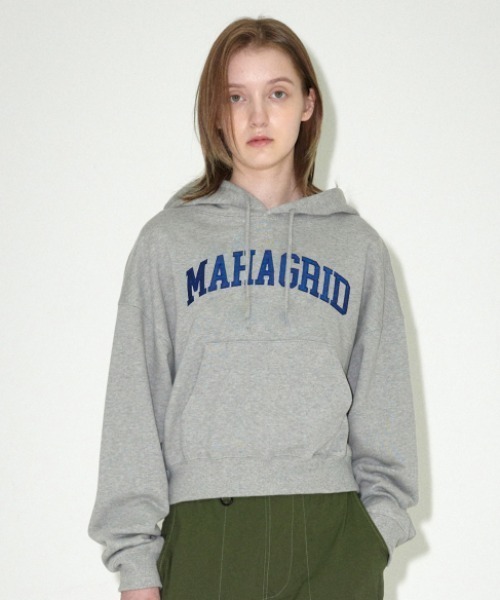パーカー 「mahagrid/マハグリッド」VARSITY LOGO CROP HOODIE/バーシティーロゴ クロップ プルオーバーパーカー レディ MAHAGRID パーカー 「mahagrid/マハグリッド」VARSITY LOGO CROP