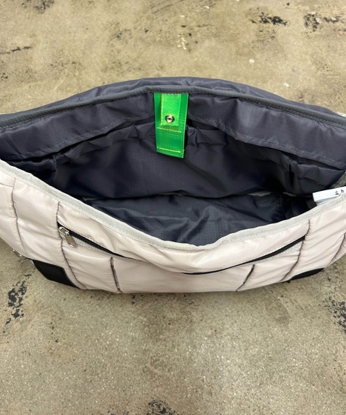 COMMON WARE ショルダーバッグ バッグ EM:cheek big messenger