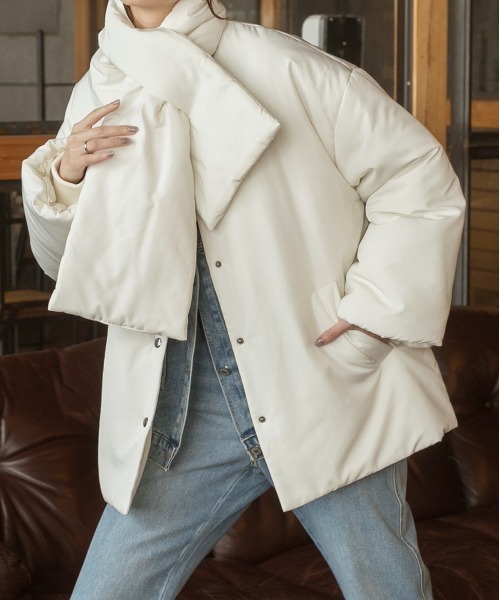 新品未使用✨ホワイト ノーカラー ロングジャケット パイピング 軽アウター 軽ポカ撥水加工ノーカラーコート[品番：EHEW0046551]｜AMERICAN HOLIC