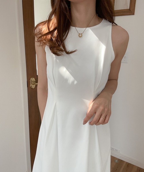 LAUIR（ラウアー） ワンピース アメスリノースリーブタックワンピース