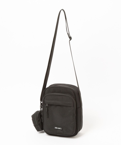 ポーチがアクセント【国内買付/発送】Re-Nylon ショルダーバッグ niko and… ショルダーバッグ バッグ オリジナル撥水ポーチ付き