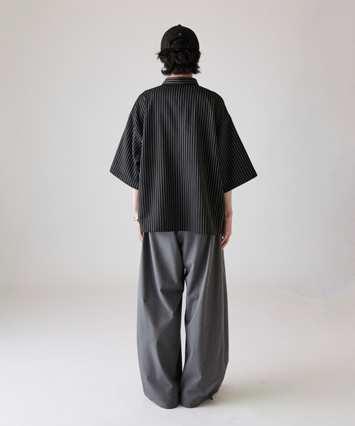 シャツ 「Neucon」WIDE SLEEVE PINSTRIPE OVER SHIRT / ワイドスリーブピンストライプオーバーシャツ メンズの画像