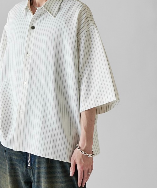 シャツ 「Neucon」WIDE SLEEVE PINSTRIPE OVER SHIRT / ワイドスリーブピンストライプオーバーシャツ メンズの画像
