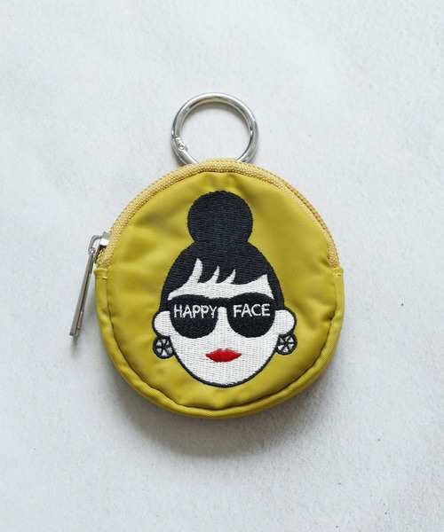 ポーチ EMMA 顔刺繍カラビナ丸ポーチ レディース : ZOZOTOWN Yahoo!店