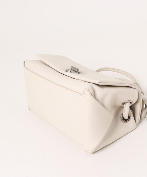 MARC JACOBS☆ザ・サックバッグショルダー レディース♪ホワイト Marc Jacobs ザ サック ショルダーバッグ | ホワイト | FARFETCH JP