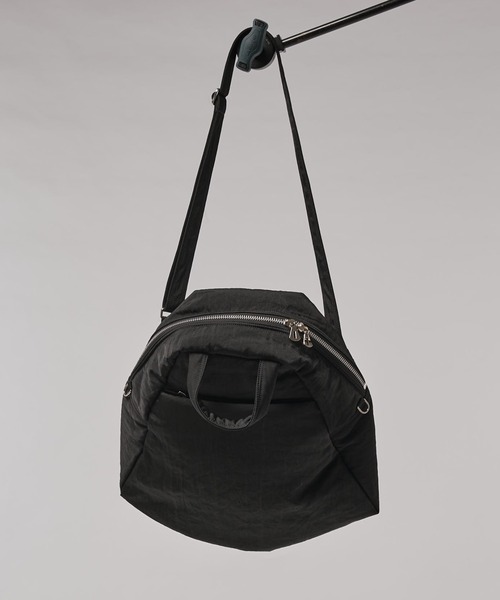 【かじ】ITTI /ANNIE PUFFER MADISON BAG ANNIE PUFFER MADISON BAG / CERATO BRIGHT｜中綿入りナイロン