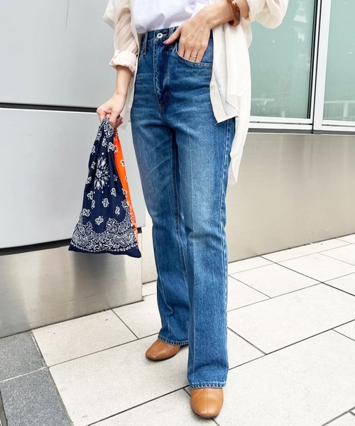 新品　38 シーナリー　【SHENERY】センタープレスデニムパンツ SHENERY（シーナリー）の「センタープレスデニムパンツ（デニムパンツ