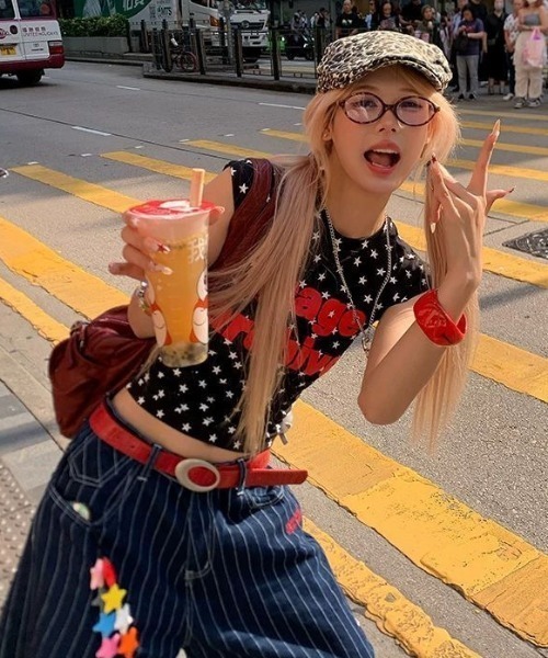 AVYL tシャツ 半袖 「新色グレー追加」星柄半袖Y2K スターグラフィック