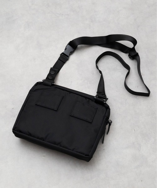 正規店購入✭MAKAVELIC ブラック ショルダーバッグ MAKAVELIC（マキャベリック） ショルダーバッグ 「62」「it