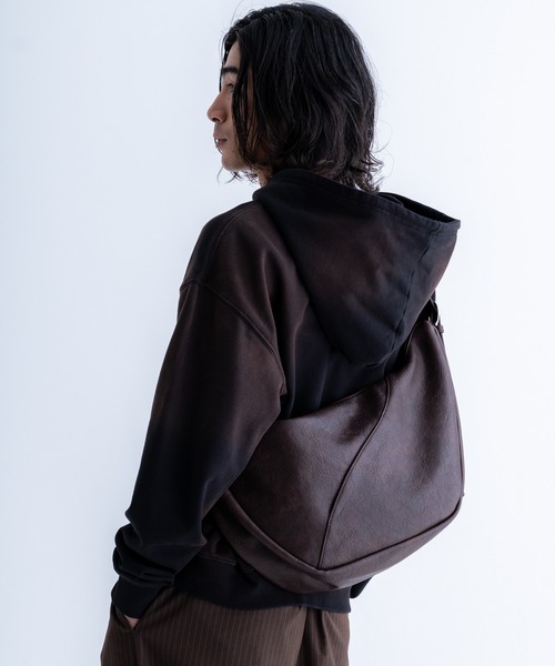 SINSS ショルダーバッグ 2way slit half moon bag / 2wayスリット