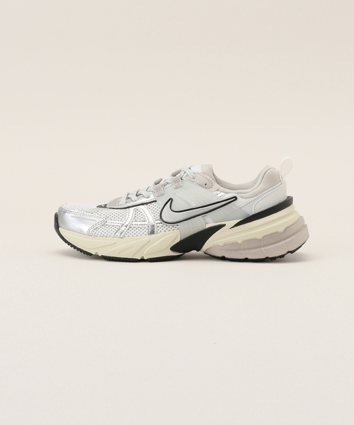 ナイキ　WMNS V2K RUN ウィメンズ24㎝ 2024年 6/24 発売】NIKE WMNS V2K RUN “White/Kahki/Metallic