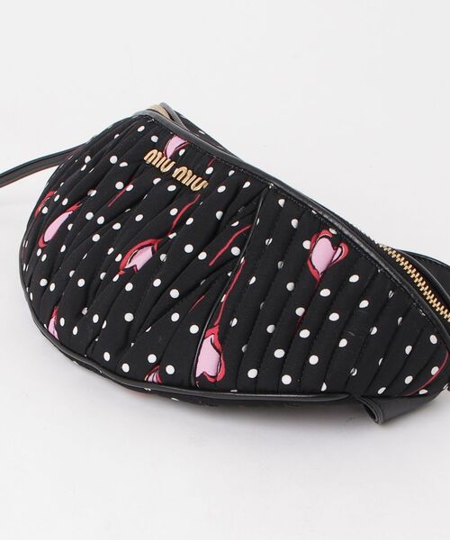 miu miu（ミュウミュウ） ウエストバッグ - ブラック レディース