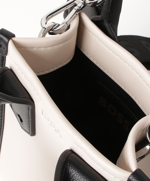 「BOSS」 2WAYバッグ ONESIZE ホワイト レディースの画像
