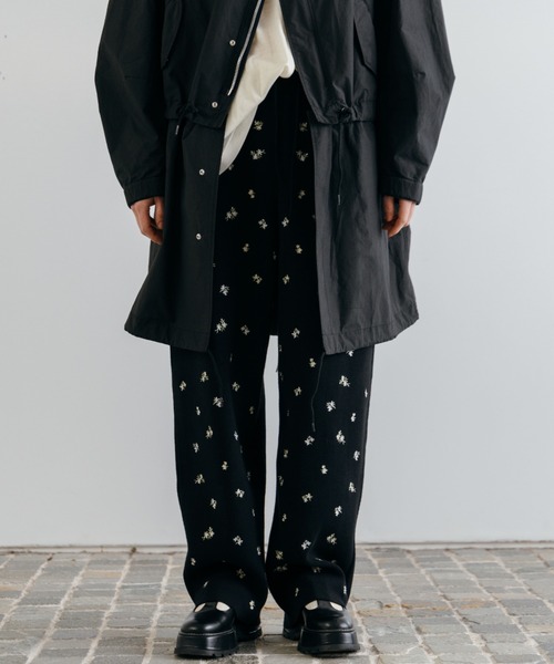 パンツ CREDONA FLOWER EMBROIDERY KNIT PANTS BK CREDONA（クレドナ） パンツ FLOWER EMBROIDERY KNIT PANTS/フラワー