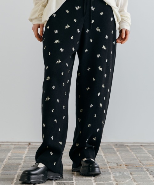 【新品】CREDONA FLOWER EMBROIDERY KNIT PANTS CREDONA（クレドナ） パンツ FLOWER EMBROIDERY KNIT PANTS/フラワー