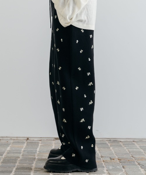 CREDONA（クレドナ） パンツ FLOWER EMBROIDERY KNIT PANTS/フラワー