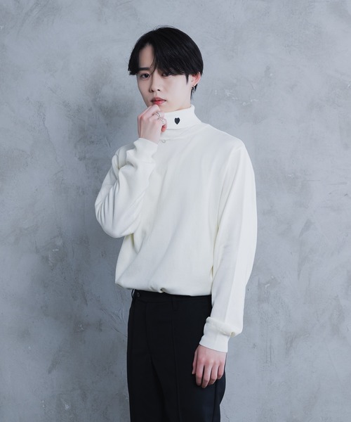 AROUND FLAVA セーター ニット heart embroidery turtleneck knit