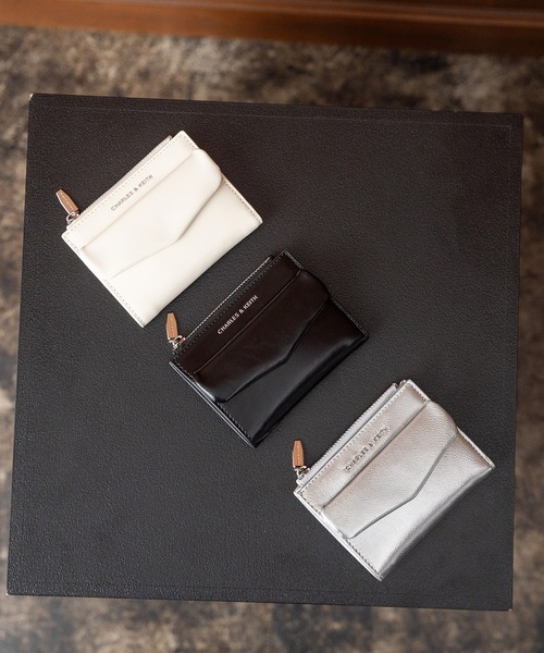 追跡有★Charles＆Keith Rachel ポケット 2つ折り財布 CHARLES ＆ KEITH 財布 Rachel レイチェル フロントポケット