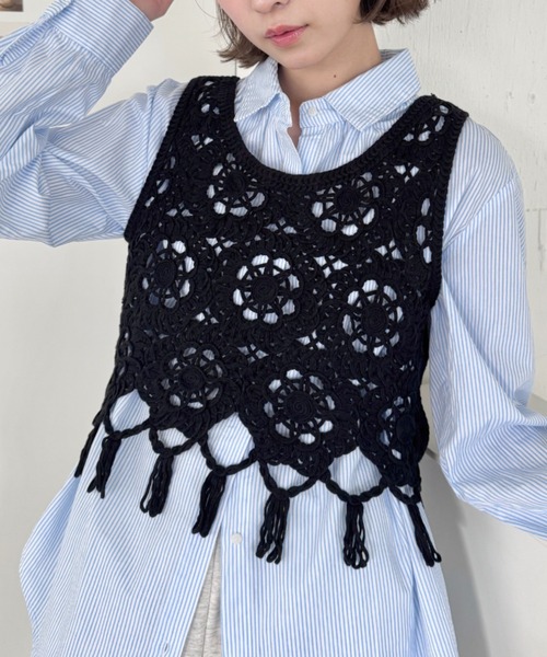 SOLLON. ベスト ジレ フラワークロシェフリンジベスト