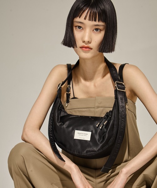 新品 未使用 タグ付き beautiful peopleナイロンショルダーバッグ beautiful people（ビューティフルピープル） ショルダーバッグ バッグ
