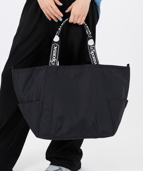 レスポートサックREVERSIBLE PKT TOTE ロゴジャガード　ブラック LeSportsac（レスポートサック） トートバッグ E/W REVERSIBLE PKT