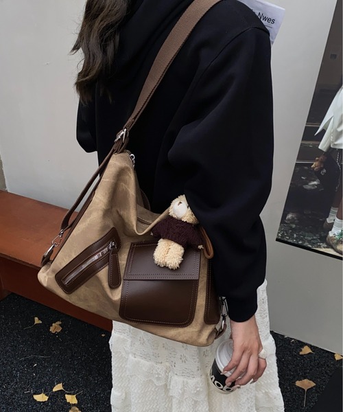 FREE STYLISTS ショルダーバッグ バッグ Y2Kチャーム付き大容量バッグ