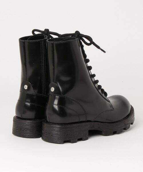 ディーゼル　黒ブーツ デニムとレザーが融合したユニセックス仕様のブーツが登場｜DIESEL