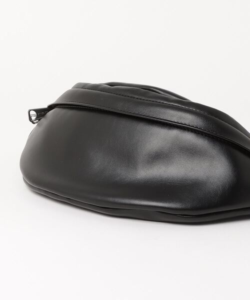 「DIESEL」 ショルダーバッグ UNI レッド メンズの画像