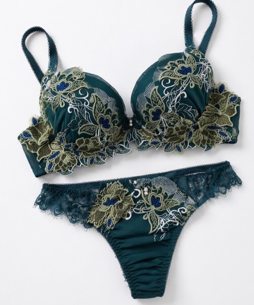 トレフル　D70 M ブラジャーショーツセット Due Perle（ドゥペルル） ブラジャー ショーツセット 「しっかり美胸