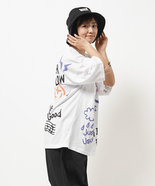 メンズ Tシャツ ペンキ 落書き オーバーサイズシャツ 半袖Ta1300 tシャツ 「unisex」落書き風 総柄 Tシャツ / オーバーサイズ