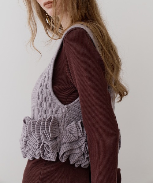 J1U by LA BELLE ETUDE ニッティングパターンボリュームフリルニット