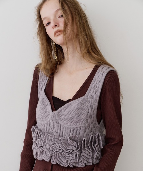 J1U by LA BELLE ETUDE ニッティングパターンボリュームフリルニット