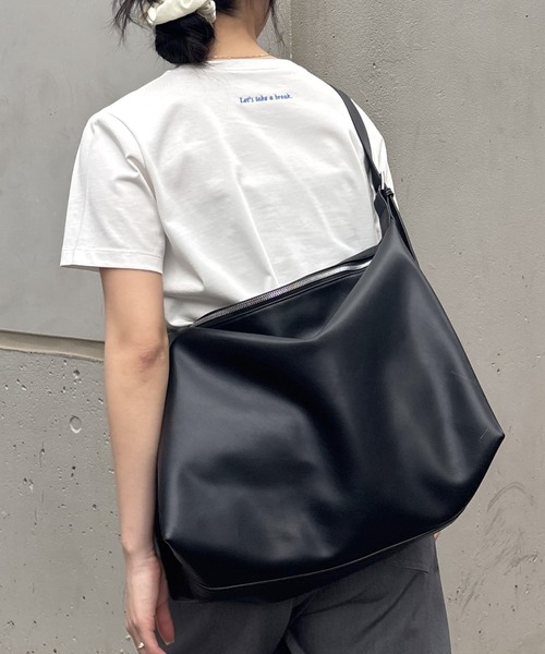 COLONY 2139（コロニー トゥーワンスリーナイン） ショルダーバッグ